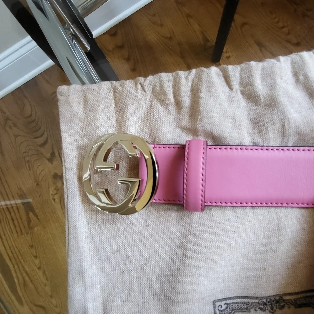 New Gucci Belt Leather Interlocking GG Buckle Gold Pink Belt..Authentic!!